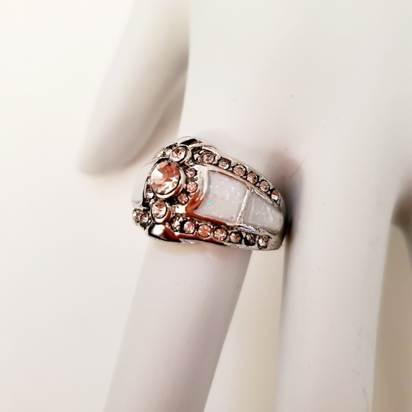 NEW Rhinestone ring - Picture 3 of 3